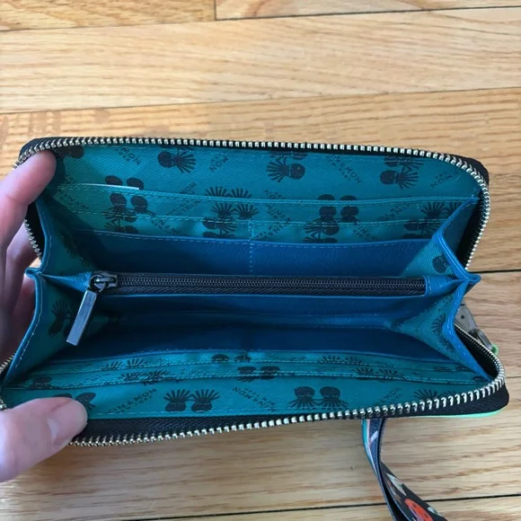 Min & Mon Francis green leather wallet with all over eyes embroidery - Picture 5 of 6